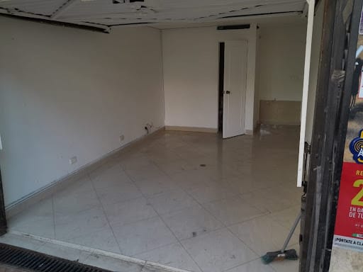 Local en arriendo en Laureles, Medellín, 20 m² · foto 10 de 19