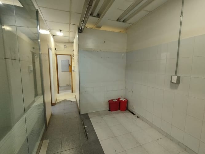 Local en arriendo en La Candelaria, Medellín, 51 m² · foto 15 de 20