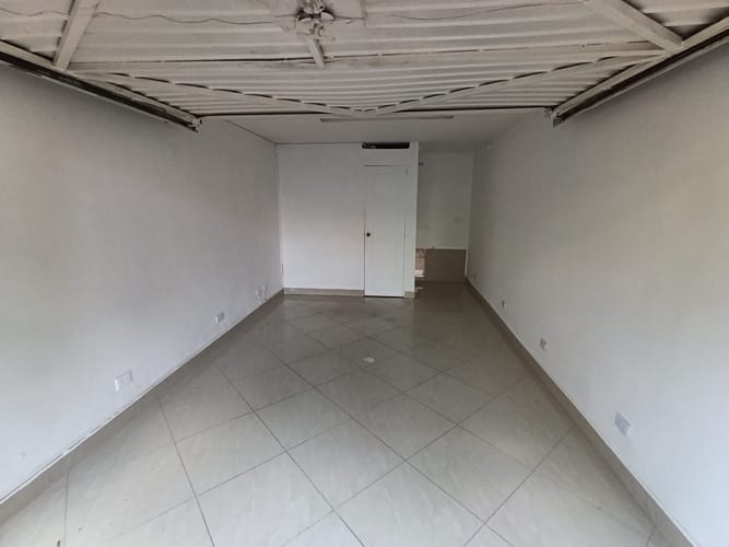Local en arriendo en Laureles, Medellín, 20 m² · foto 15 de 19
