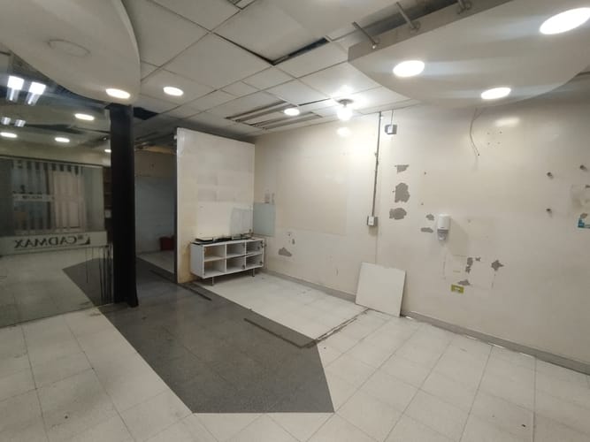 Local en arriendo en La Candelaria, Medellín, 51 m² · foto 19 de 20