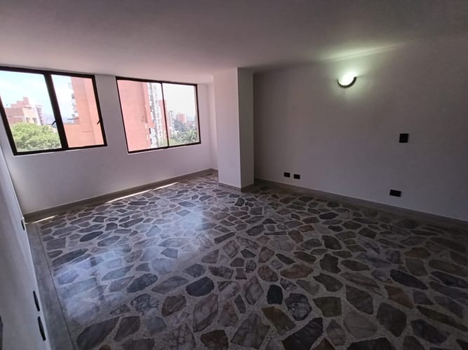 Apartamento de 3 alcobas en arriendo en Laureles, Medellín, 155 m² · foto 6 de 17