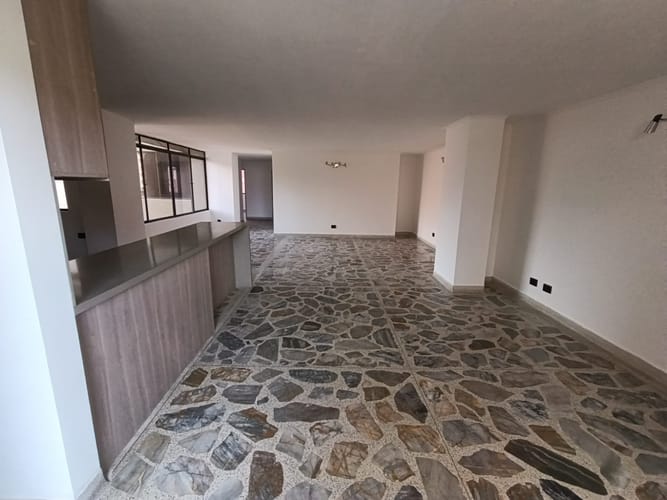Apartamento de 3 alcobas en arriendo en Laureles, Medellín, 155 m² · foto 16 de 17