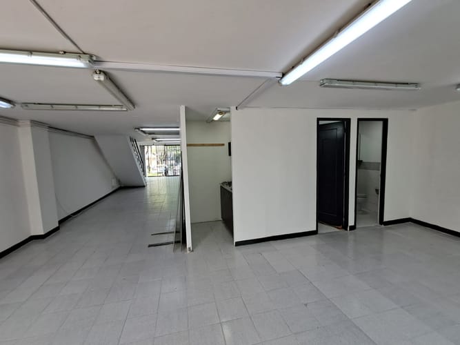 Local en arriendo en Lorena, Medellín, 153 m² · foto 5 de 20