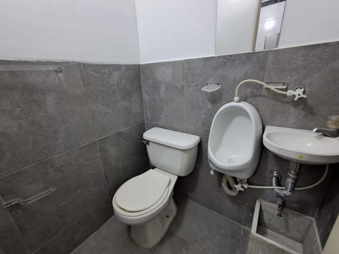 Local en arriendo en Conquistadores, Medellín, 35 m² · foto 8 de 12