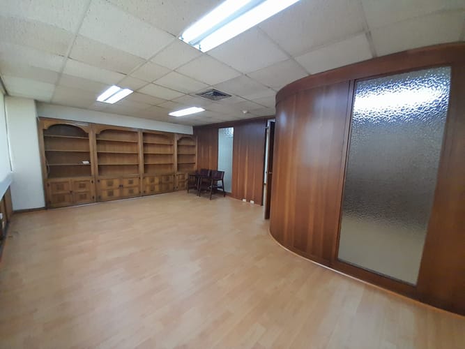 Oficina en arriendo en El Poblado, Medellín, 59 m² · foto 2 de 10
