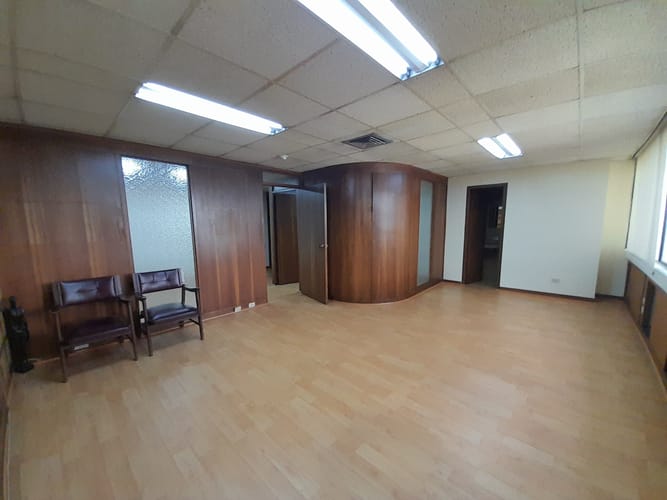 Oficina en arriendo en El Poblado, Medellín, 59 m² · foto 3 de 10
