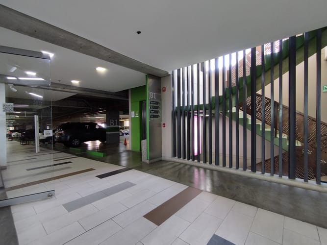 Local en arriendo en El Poblado, Medellín, 28 m² · foto 5 de 6