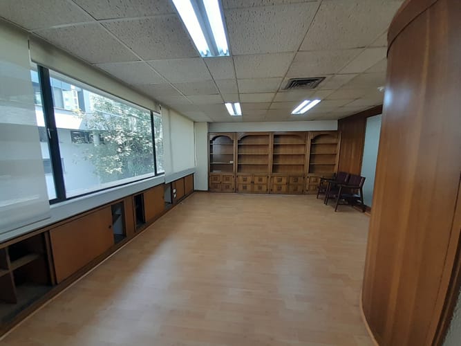 Oficina en arriendo en El Poblado, Medellín, 59 m² · foto 5 de 10