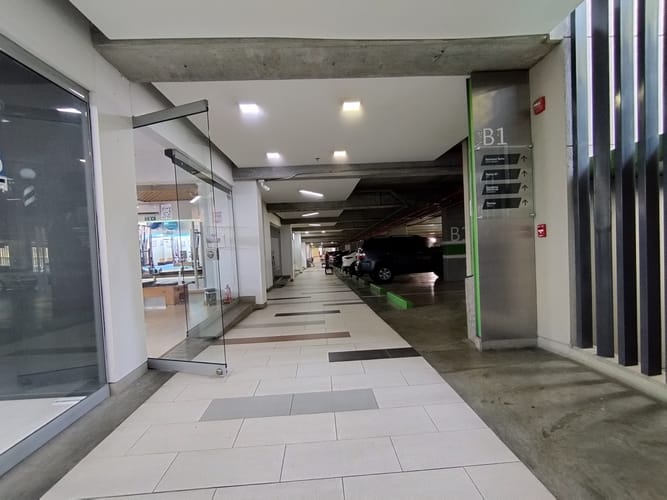 Local en arriendo en El Poblado, Medellín, 28 m² · foto 6 de 6