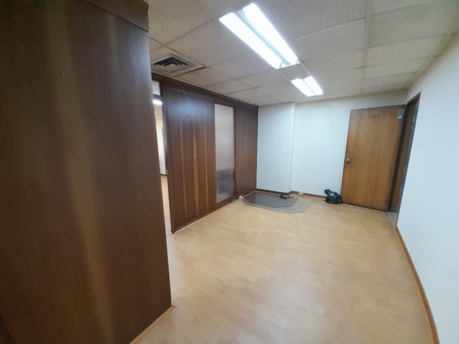 Oficina en arriendo en El Poblado, Medellín, 59 m² · foto 6 de 10