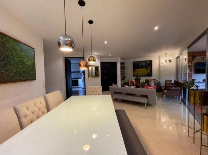 Apartamento de 3 alcobas en venta en El Poblado, Medellín, 160 m² · foto 3 de 20