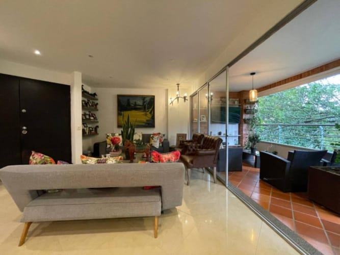 Apartamento de 3 alcobas en venta en El Poblado, Medellín, 160 m² · foto 18 de 20