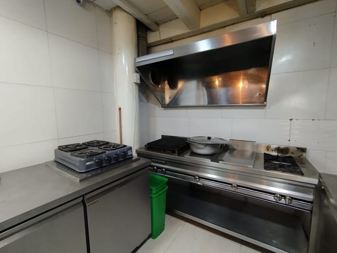 Local en arriendo en El Poblado, Medellín, 10 m² · foto 6 de 10