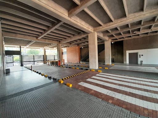 Local en arriendo en Guayabal, Medellín, 1940 m² · foto 7 de 10
