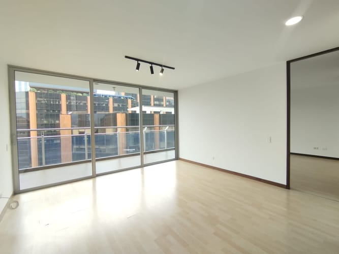 Apartamento de 2 alcobas en arriendo en El Poblado, Medellín, 91 m² · foto 8 de 20