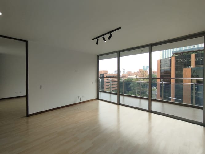 Apartamento de 2 alcobas en arriendo en El Poblado, Medellín, 91 m² · foto 10 de 20