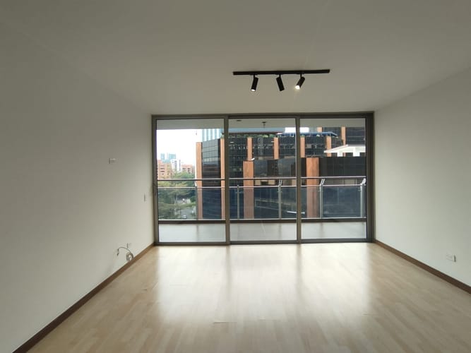 Apartamento de 2 alcobas en arriendo en El Poblado, Medellín, 91 m² · foto 11 de 20