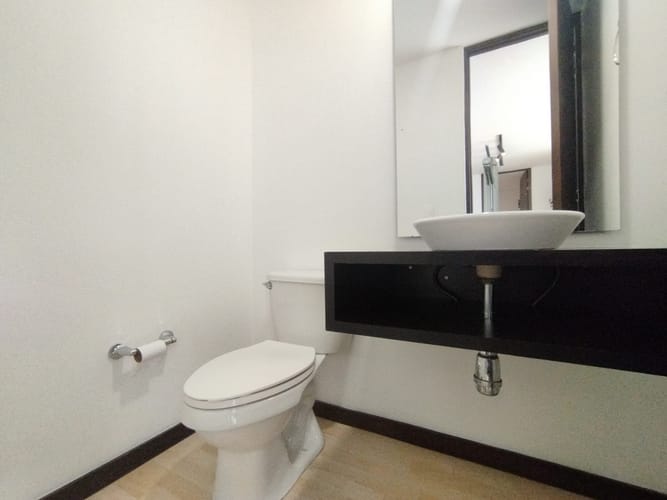 Apartamento de 2 alcobas en arriendo en El Poblado, Medellín, 91 m² · foto 12 de 20