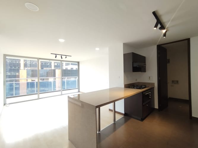 Apartamento de 2 alcobas en arriendo en El Poblado, Medellín, 91 m² · foto 16 de 20