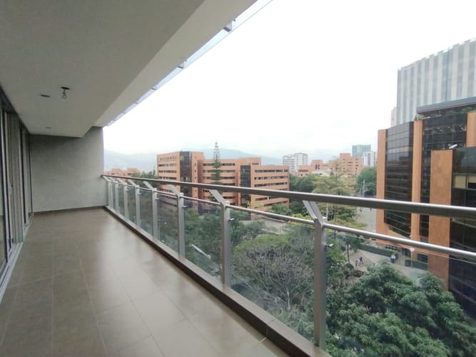 Apartamento de 2 alcobas en arriendo en El Poblado, Medellín, 91 m² · foto 18 de 20