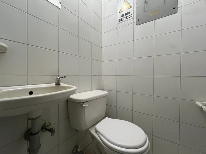 Local en arriendo en Laureles, Medellín, 130 m² · foto 6 de 9
