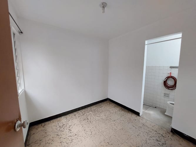 Casa de 4 alcobas en arriendo en Laureles, Medellín, 232 m² · foto 4 de 20