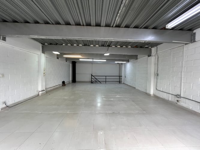 Local en arriendo en Laureles, Medellín, 130 m² · foto 8 de 9