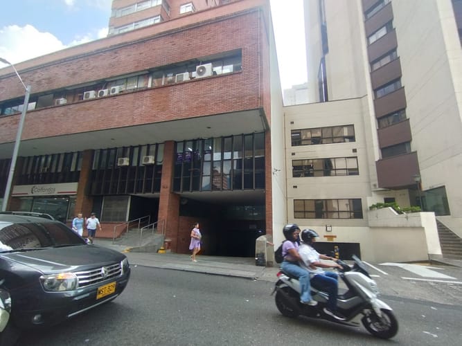 Local en arriendo en La Candelaria, Medellín, 25 m² · foto 3 de 12