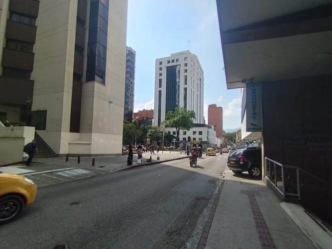 Local en arriendo en La Candelaria, Medellín, 25 m² · foto 4 de 12