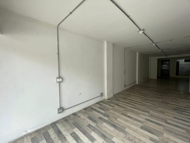 Local en arriendo en Laureles, Medellín, 84 m² · foto 2 de 12