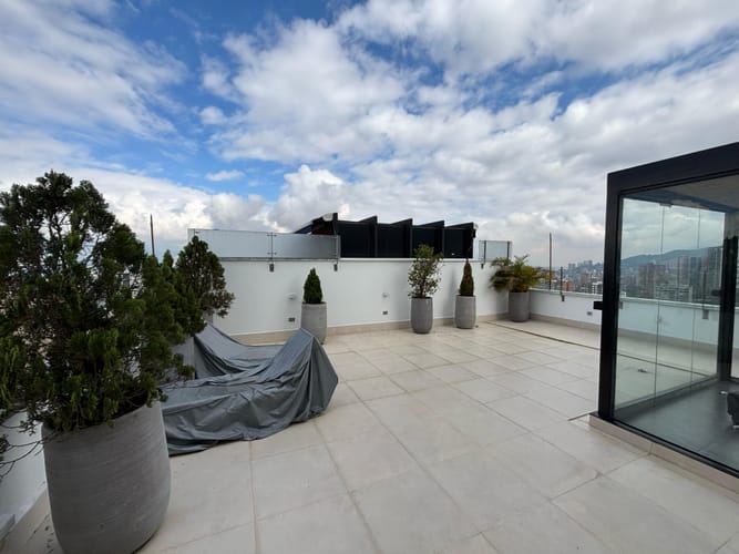 Apartamento en arriendo en Urbanización Las Cumbres, Medellín · foto 4 de 18