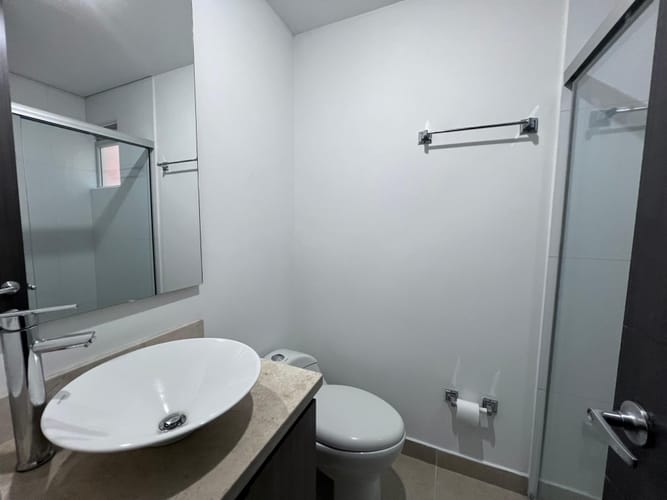 Apartamento de 3 alcobas en arriendo en Conquistadores, Medellín, 100 m² · foto 8 de 20