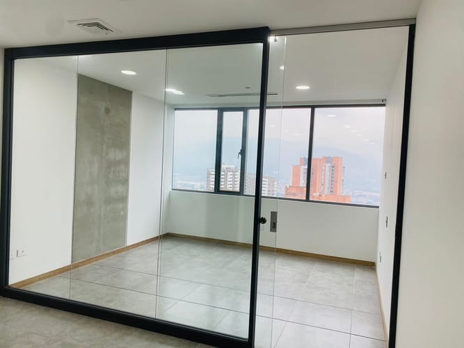 Oficina en arriendo en San Diego, Medellín, 50 m² · foto 4 de 12