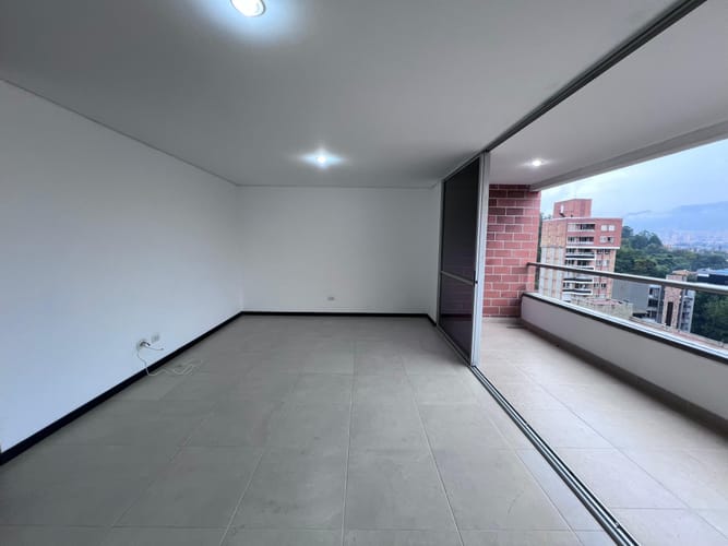 Apartamento de 3 alcobas en arriendo en Conquistadores, Medellín, 100 m² · foto 12 de 20