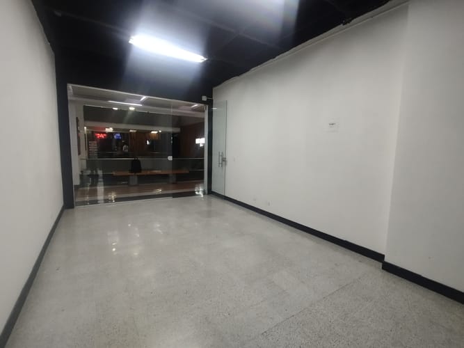 Local en arriendo en El Poblado, Medellín, 35 m² · foto 5 de 14