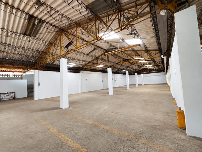 Bodega en arriendo en Zona Rural, Itagüí, 700 m² · foto 2 de 8