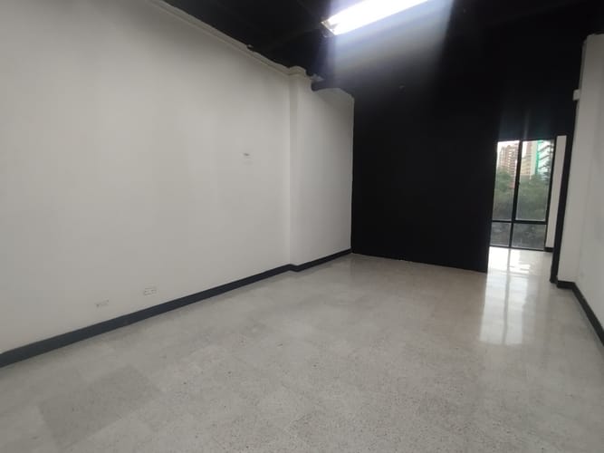 Local en arriendo en El Poblado, Medellín, 35 m² · foto 8 de 14