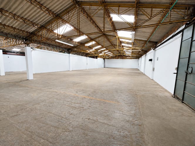 Bodega en arriendo en Zona Rural, Itagüí, 700 m² · foto 3 de 8