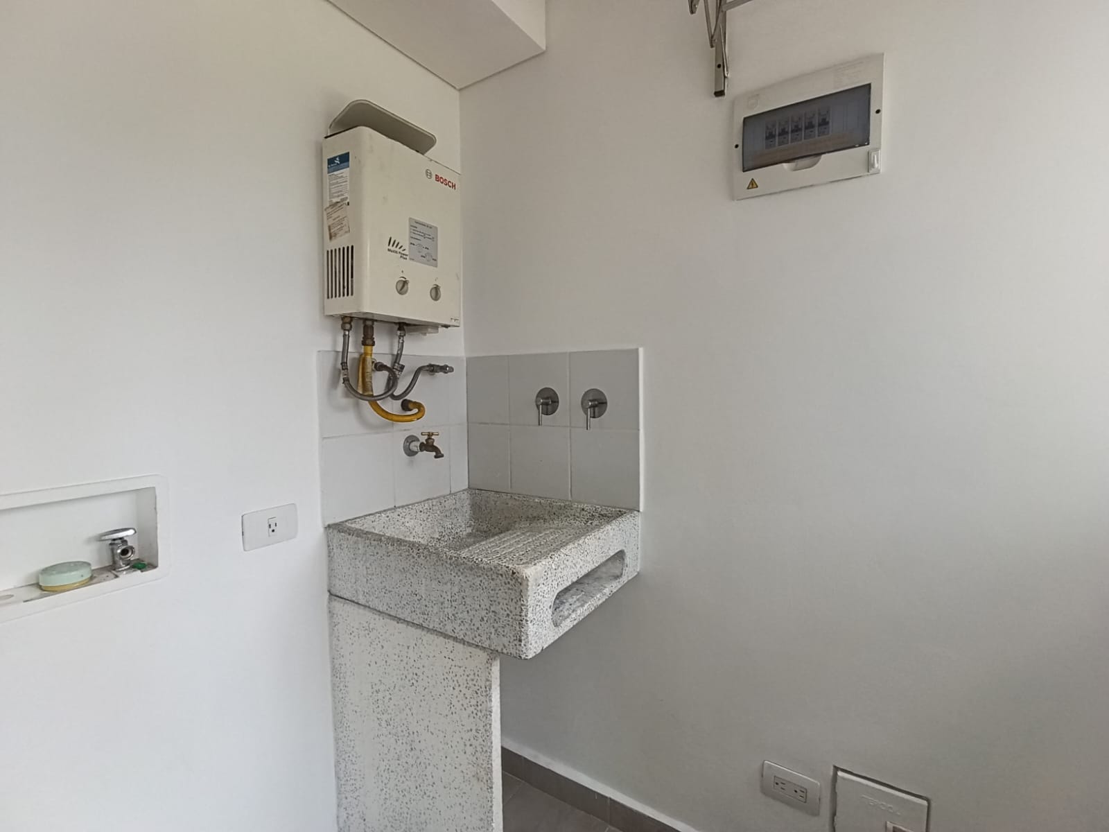 Apartamento en arriendo en La Ceja · foto 4 de 14