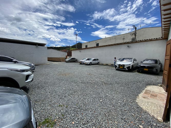Local en arriendo en El Retiro, 400 m² · foto 6 de 14
