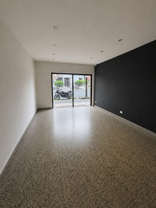Local en arriendo en La Ceja, 32 m² · foto 2 de 5