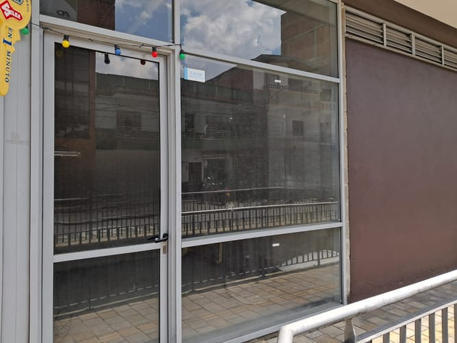 Local en arriendo en Suramérica, Itagüí, 14 m² · foto 7 de 7