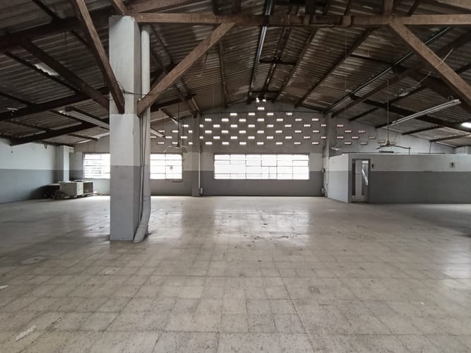 Bodega en arriendo en Perpetuo Socorro, Medellín, 600 m² · foto 9 de 14