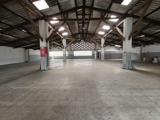 Bodega en arriendo en Perpetuo Socorro, Medellín, 600 m² · foto 13 de 14