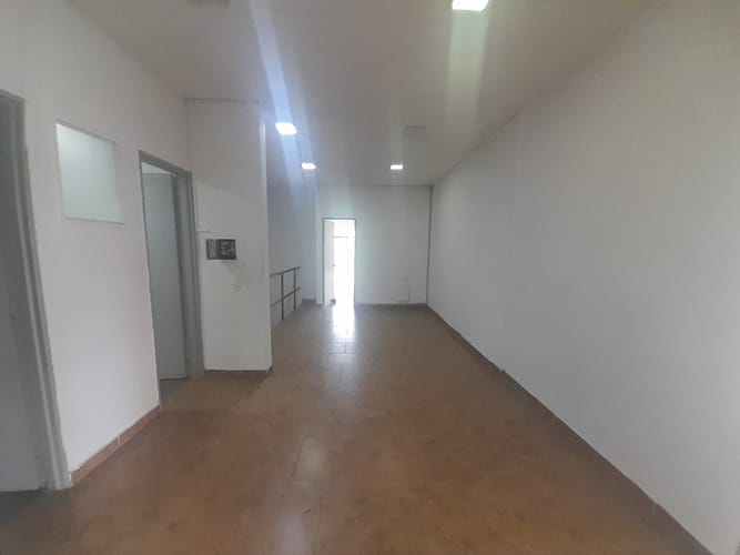Bodega en arriendo en Laureles, Medellín, 200 m² · foto 12 de 15