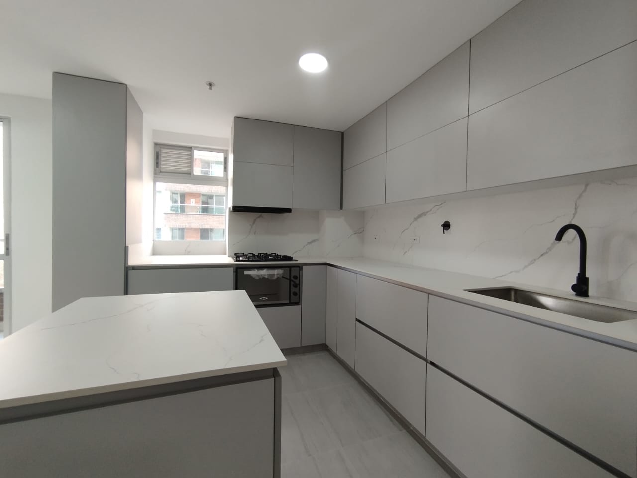 Apartamento en arriendo en Zuñiga, Envigado · foto 2 de 20