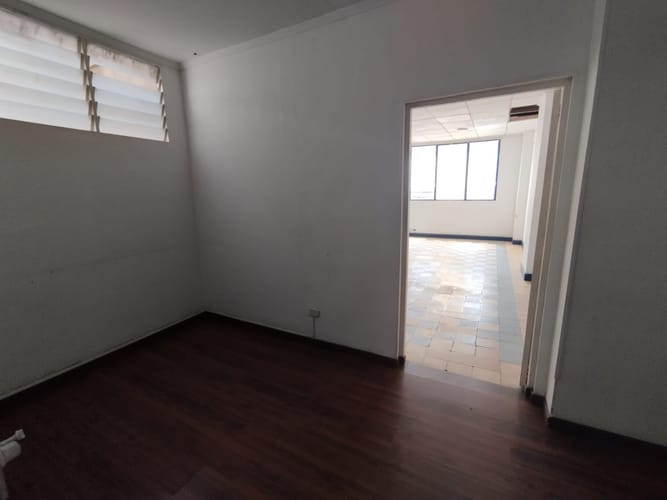 Oficina en arriendo en La Candelaria, Medellín, 85 m² · foto 7 de 12