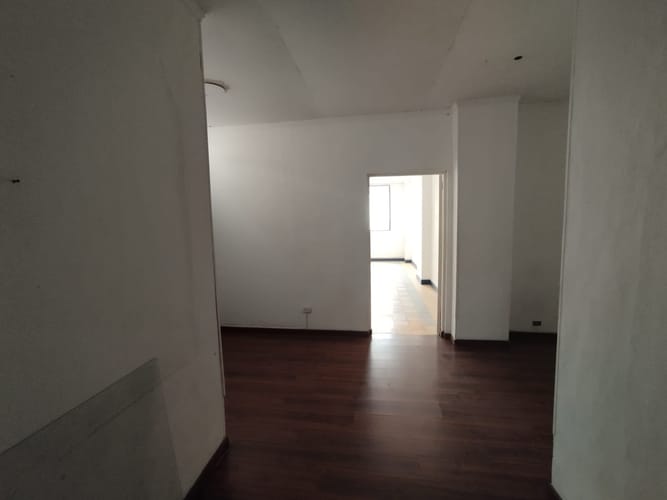 Oficina en arriendo en La Candelaria, Medellín, 85 m² · foto 8 de 12