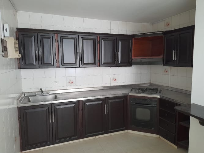 Casa de 3 alcobas en arriendo en Los Alcazares, Medellín, 91 m² · foto 3 de 20