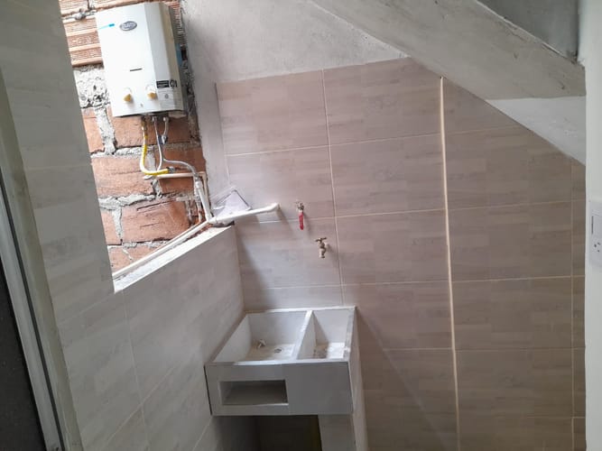 Casa de 3 alcobas en arriendo en Los Alcazares, Medellín, 91 m² · foto 5 de 20